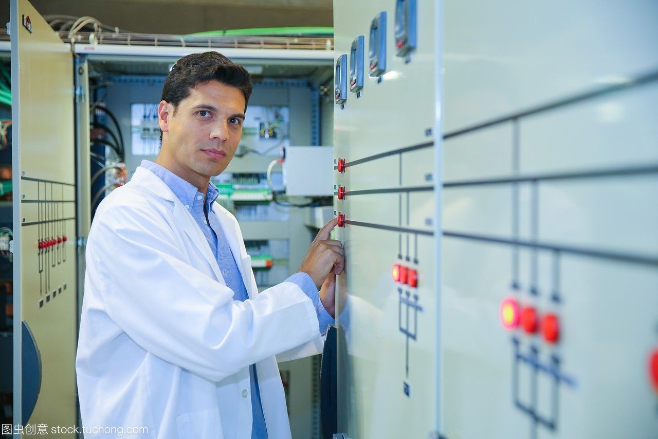 研究員。低壓微網絡。用于智能電網和智能電表的測試和證書服務。電力電子設備認證。技術服務行業。tecnaliaresearch&innovationbizkaiabasquecountry,西班牙。